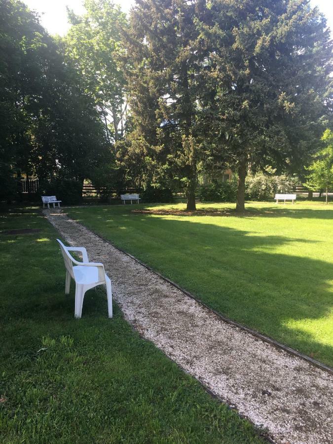 Fenyves Family Rooms And Bungalows Hajdúszoboszló Εξωτερικό φωτογραφία